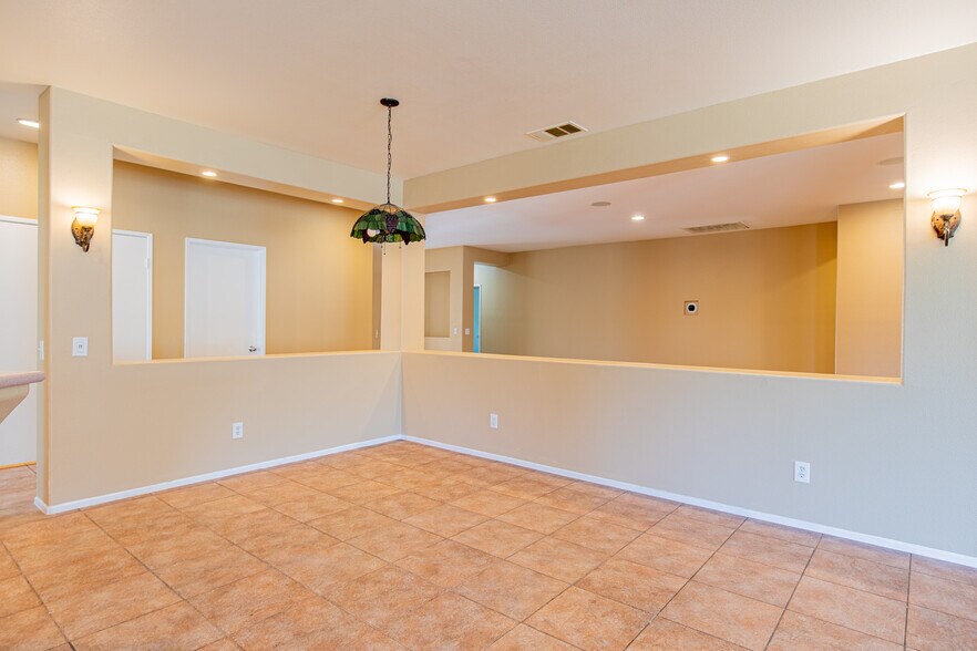 Building Photo - 64310 Appalachian St