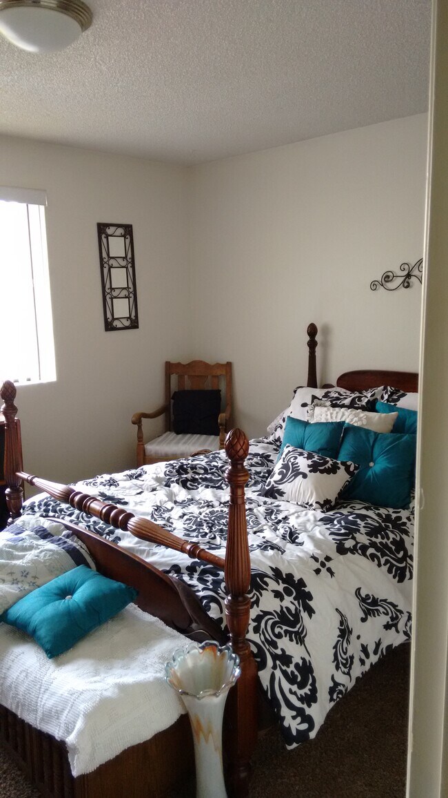 Bedroom - 130 Garfield St