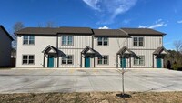Building Photo - 2508 Villa Dr