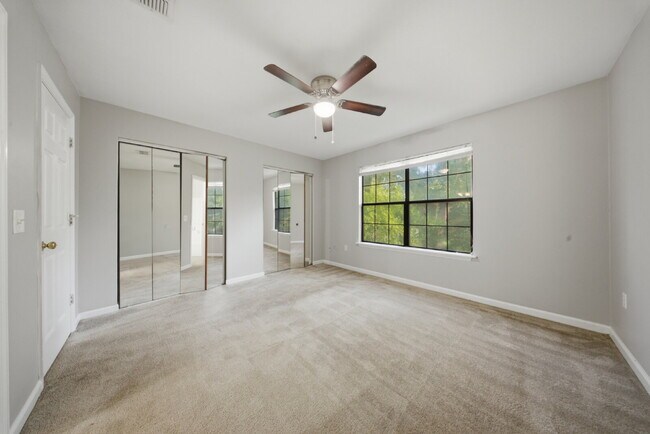 Building Photo - 132 Dixie Dr