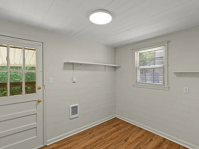 Building Photo - 75 Edenwood Dr