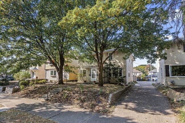 Building Photo - 4416 Lyndale Ave S