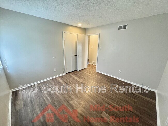 Building Photo - 4579 Buffer Dr