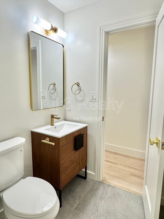 Building Photo - 3224 Little John Dr