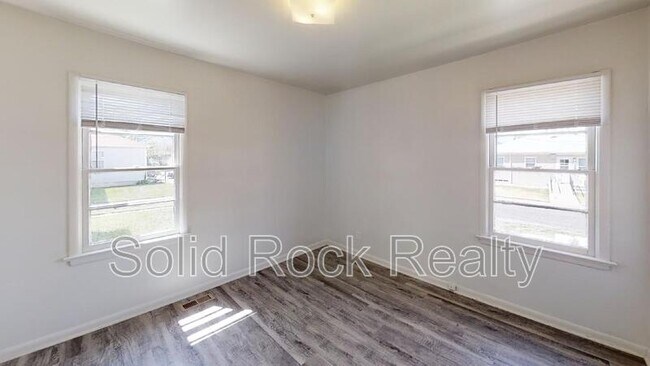 Building Photo - 1216 Janes Ln