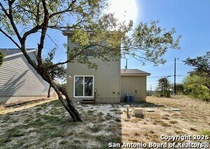 Building Photo - 1307 Whispering Hills Dr