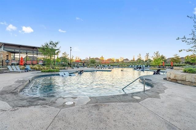 Building Photo - 8109 Mdw Vly Dr