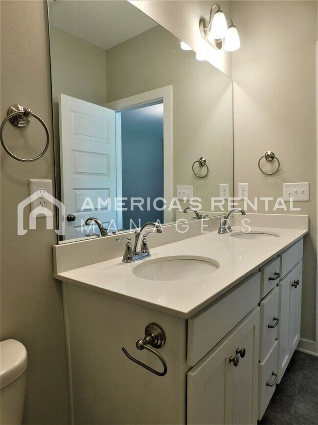 Building Photo - 15537 Crimson Rdg Cir