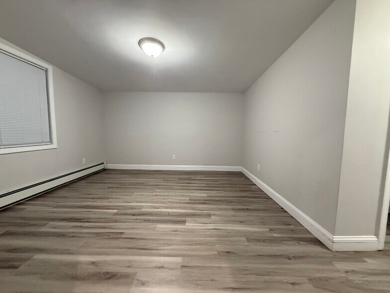 Building Photo - 19 Rose St