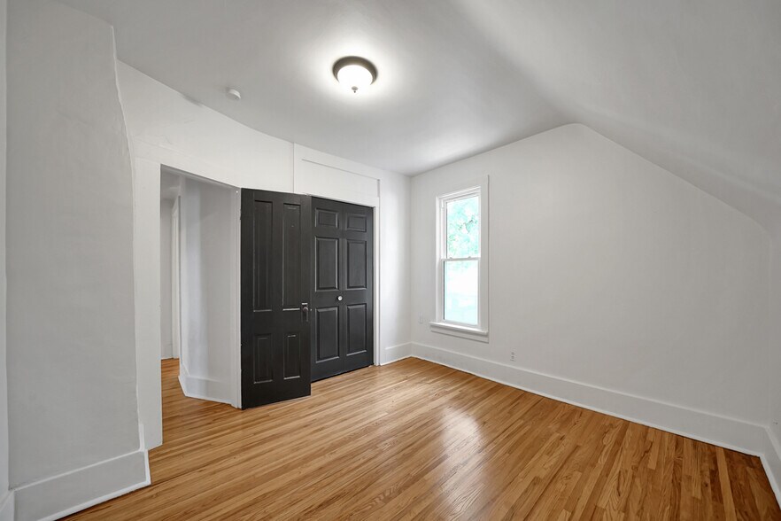 Building Photo - 3940 J St