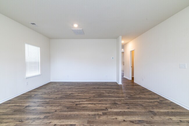 Building Photo - 4714 Willow Bluff Cir