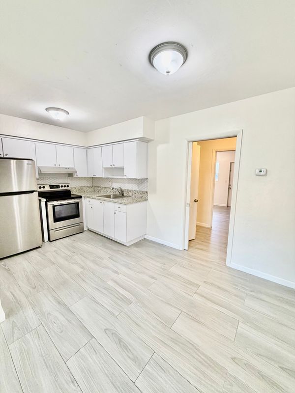 Building Photo - 1821 N 17th Ct