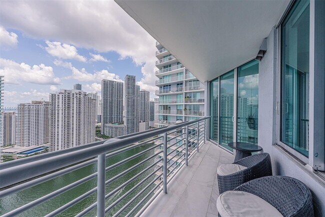 Building Photo - 335 S Biscayne Blvd