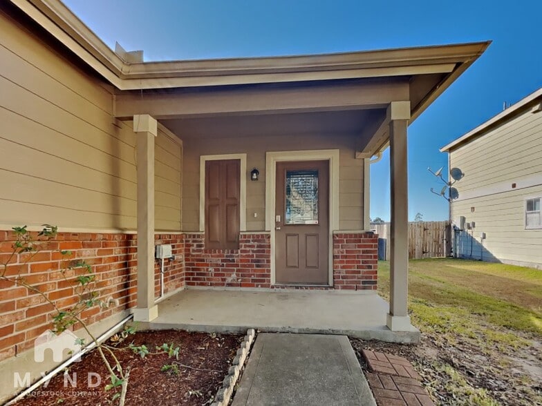 Building Photo - 21307 Shadow River Ln