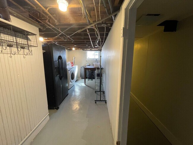 Building Photo - Charming 4BR, 2.5BA Bungalow in the Heart of Mount Rainier!