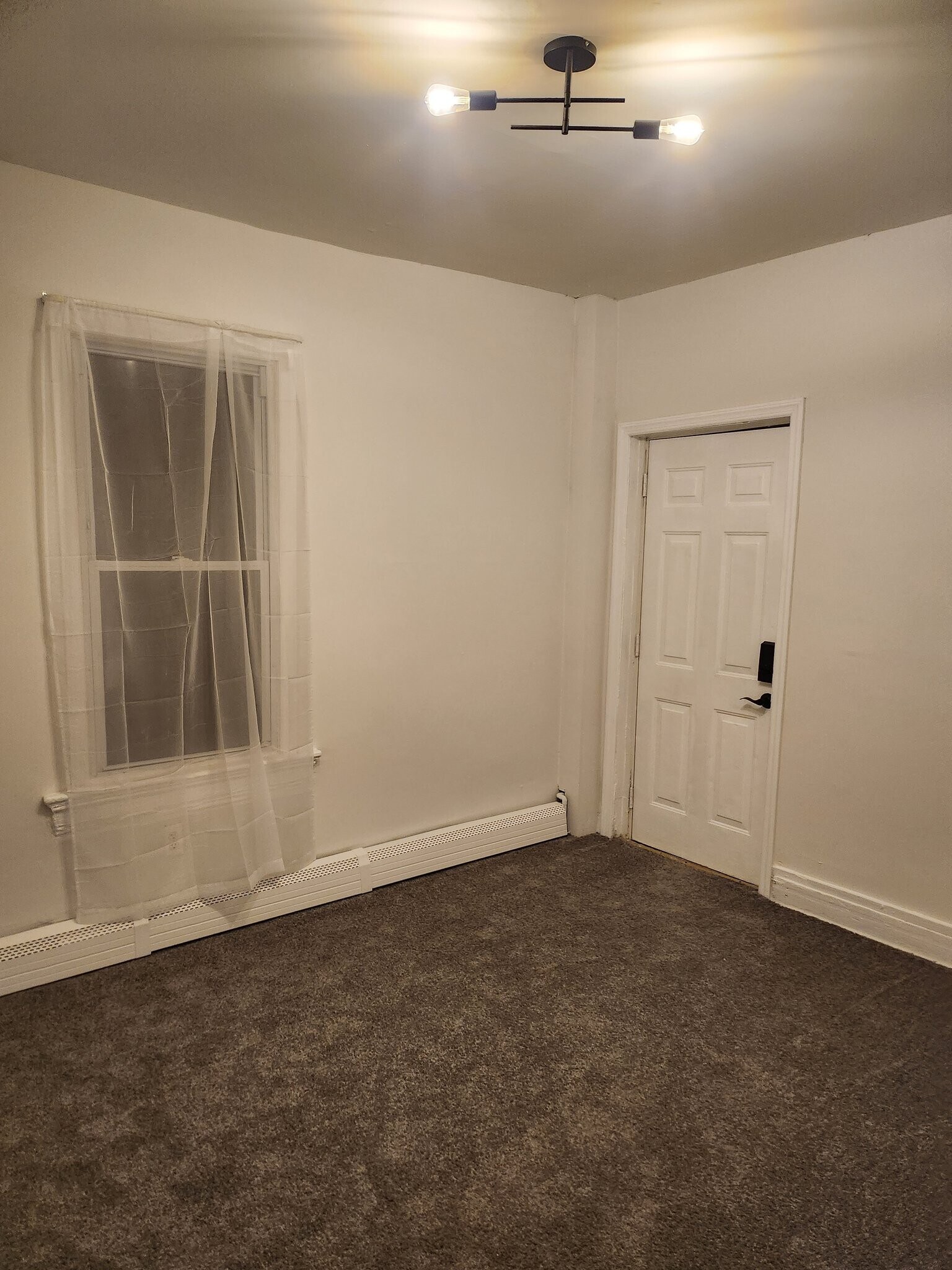 Building Photo - 46 Webster Pl