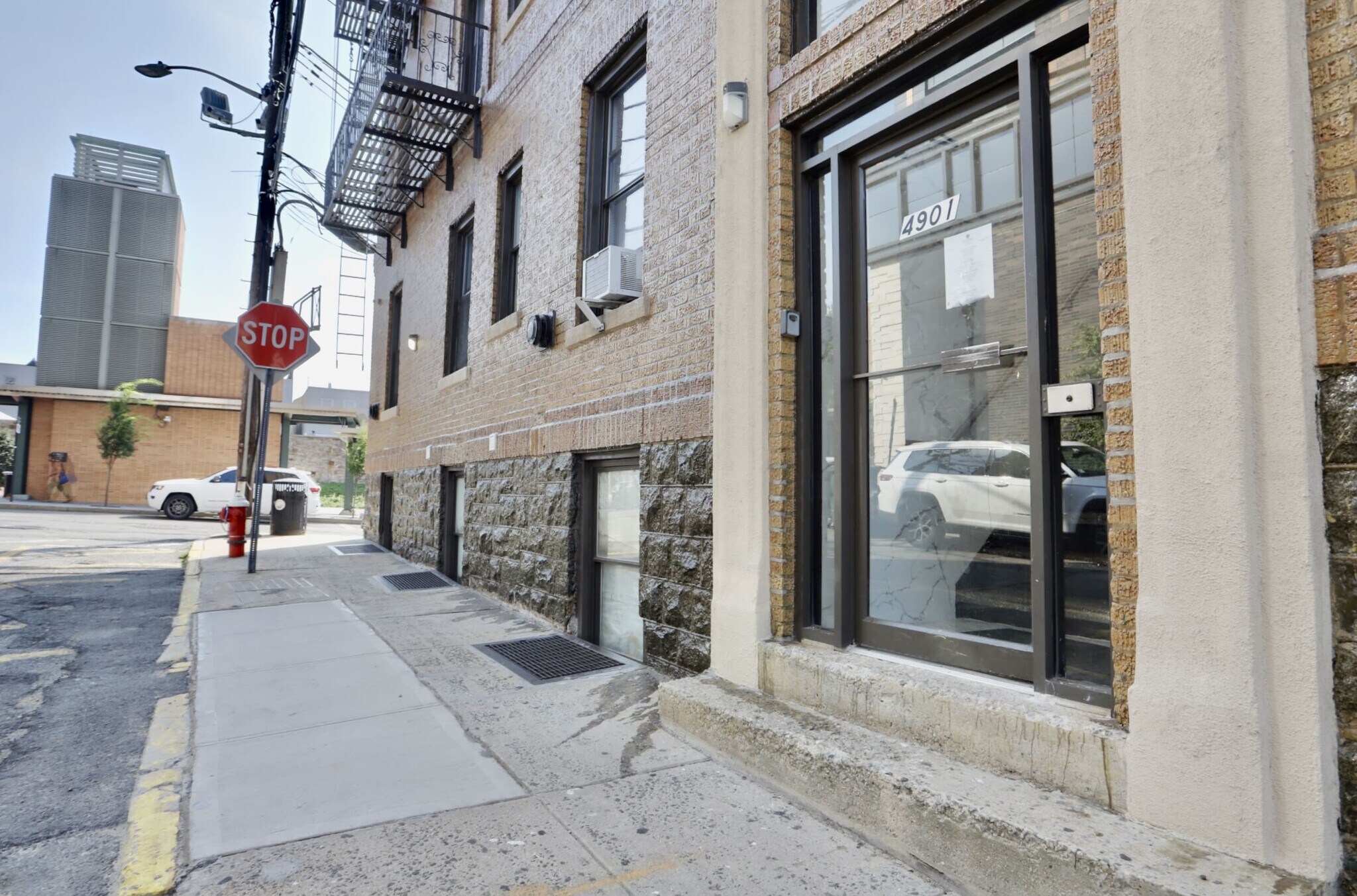 Building Photo - 4901 Murphy Pl