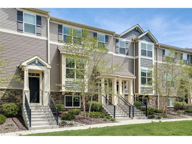 Building Photo - 8934 SW Village Loop