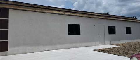 Building Photo - 2015 Carver Ave