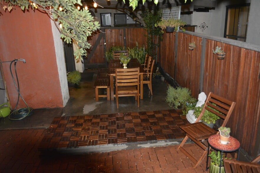 Building Photo - 1244 Valley View Rd