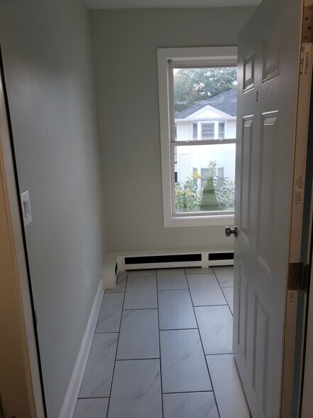 Mudroom from apartment door - 46 Dennis St