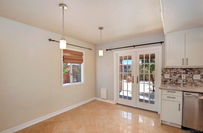 Building Photo - 4 Bed/2.5 Bath Home in Poway. Open Floor Plan, AC/Heat, W/D + Laundry Room and 3 Car Garage!