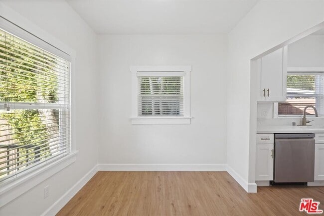 Building Photo - 1455 E Elizabeth St