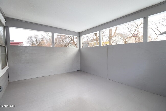 Building Photo - 442 Plymouth Ave