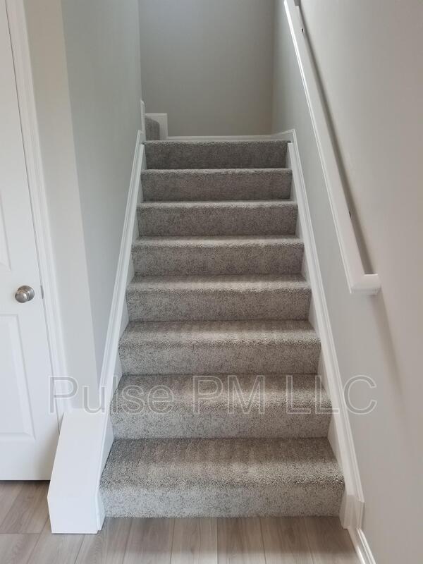 Building Photo - 1389 Meadowrun Ln