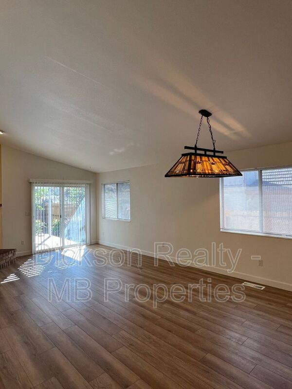 Building Photo - 5216 Palo Alto Ct