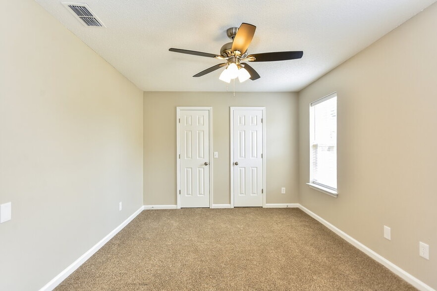 Building Photo - 712 Alisa Cove