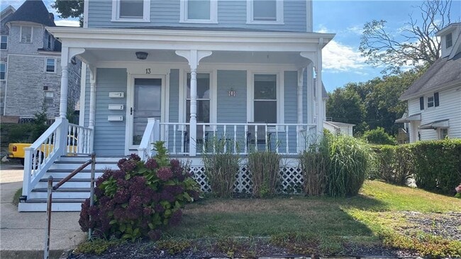 Primary Photo - 13 Newton Ave