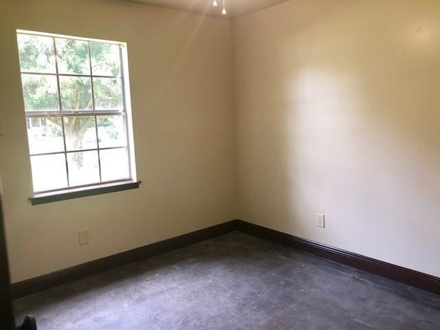 Building Photo - 7209 Knollwood Rd