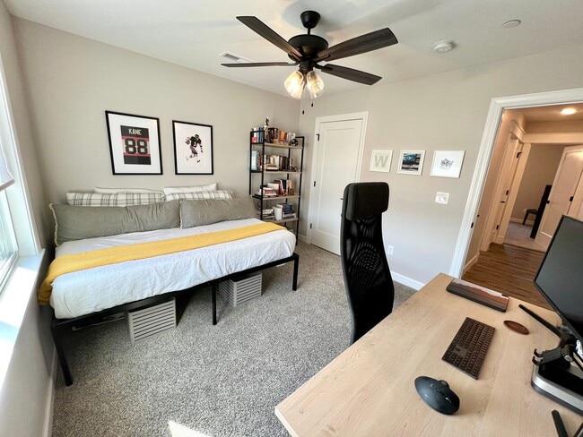 Building Photo - Modern Single-Family Home in Scenic Meadows Neighborhood