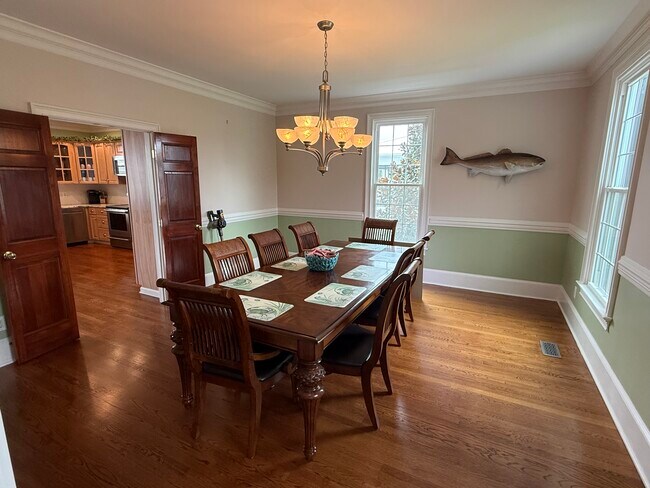 Building Photo - 136 Inlet Point Dr