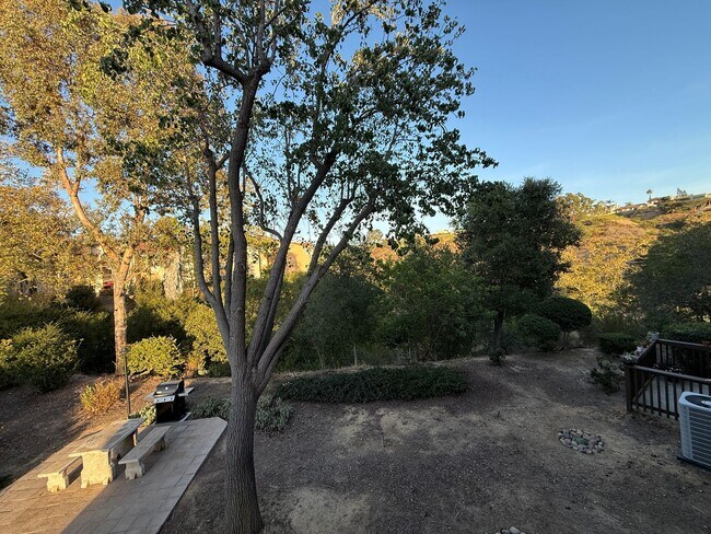 Building Photo - Spacious and Modern 2BR Condo in UTC, San Diego