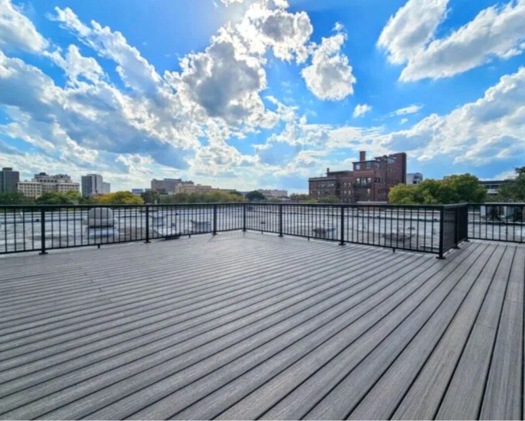 Building Photo - 456 W Barry Ave