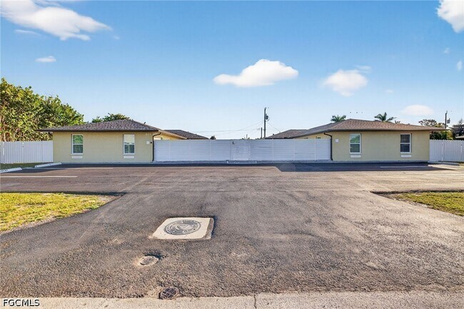 Building Photo - 624 SE 46th St