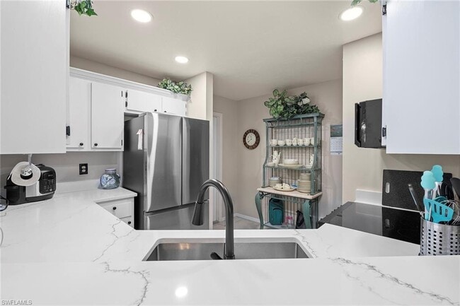 Building Photo - 153 Bristol Ln