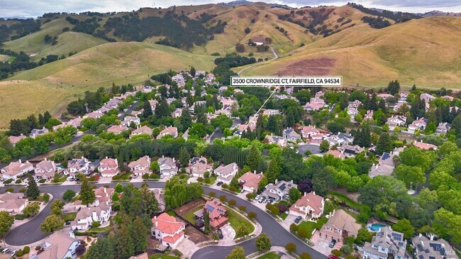 Building Photo - 3500 Crownridge Dr