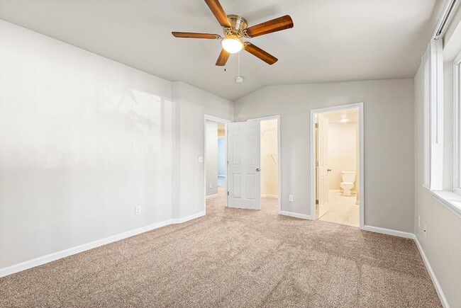 Building Photo - Updated 3 Bed Home for Rent in Lacey | Vau...