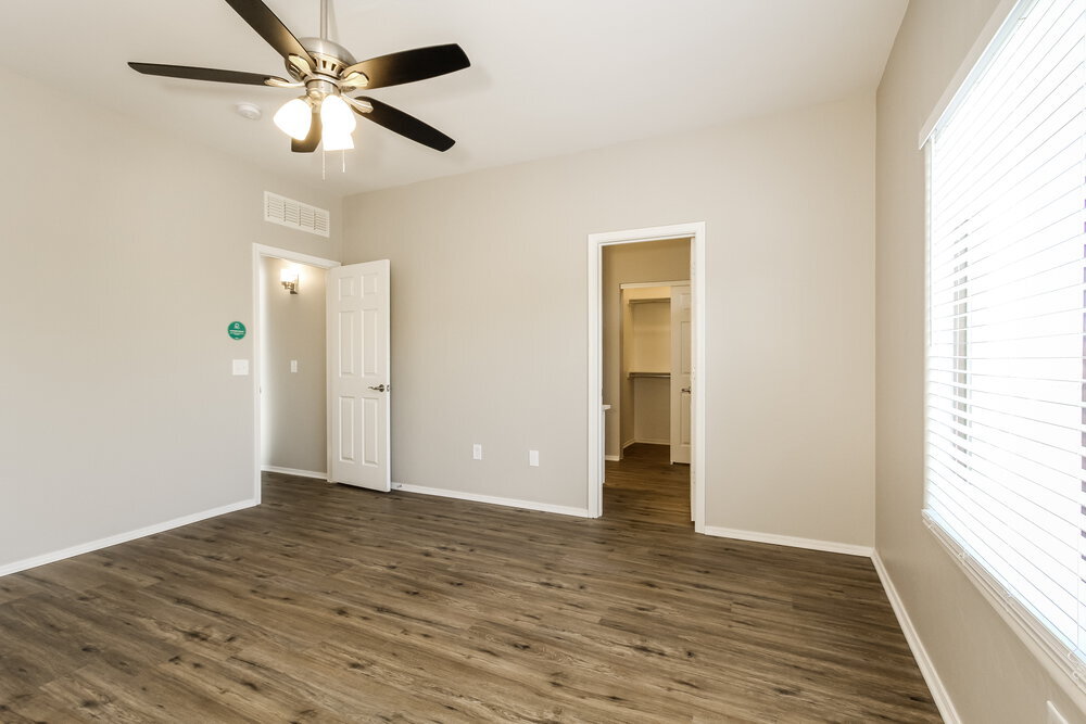 Building Photo - 476 East Placita Rejilla