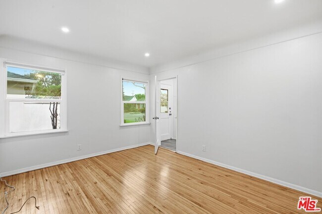 Building Photo - 4236 Elenda St
