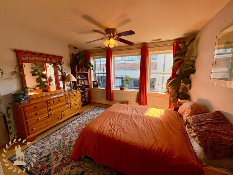 Building Photo - 211 E Mt Royal Ave