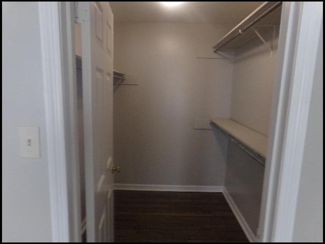 Building Photo - 1807 Sanford Dr