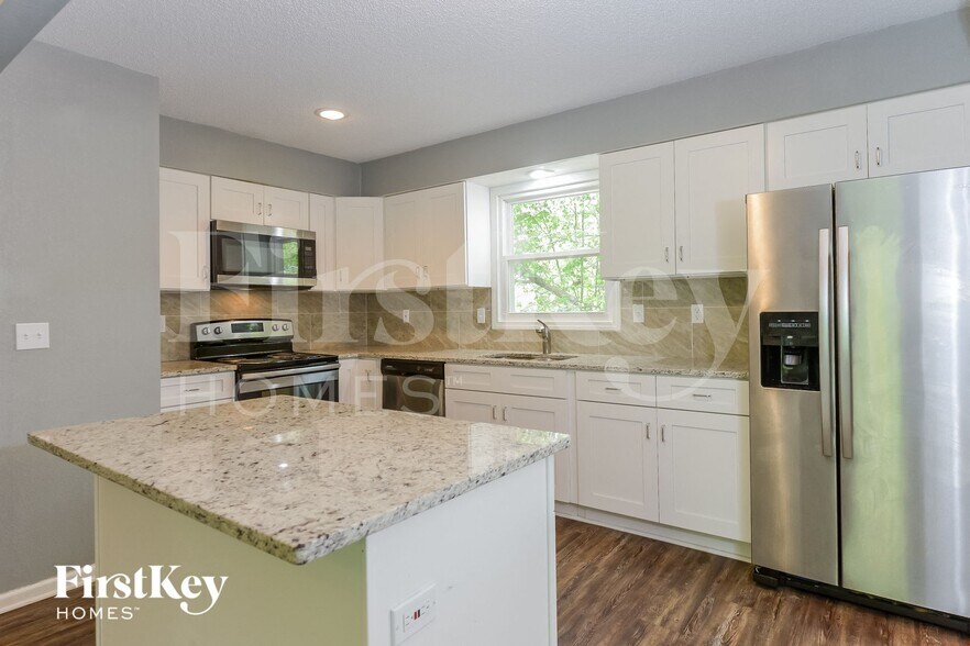 Building Photo - 13008 W 102nd Terrace