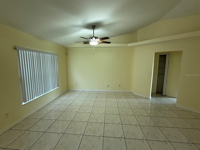 Building Photo - 1300 Daniels Cove Dr