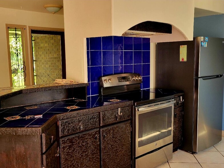 Kitchen - 43A N Coria St