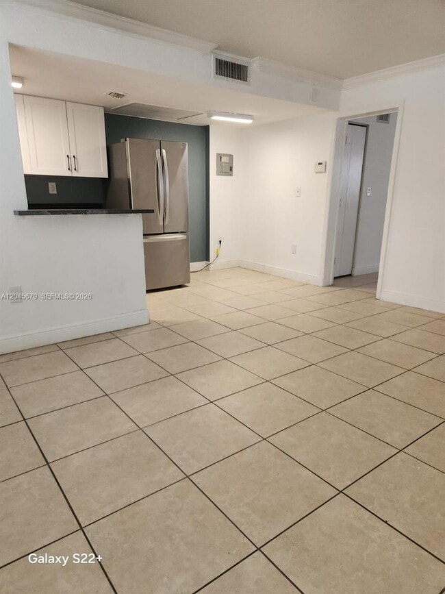 Building Photo - 3901 SW 112th Ave