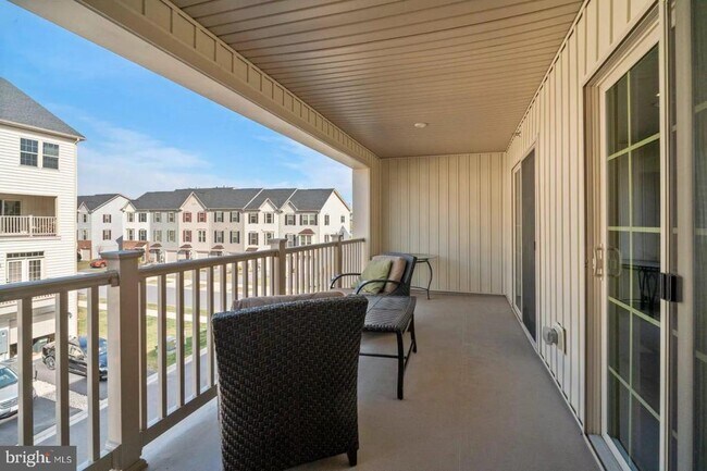 Building Photo - 5950 Etterbeek St